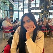 Ho 27 anni, sono laureata alla magistrale di pedagogia clinica e ho un master in scienze umane e insegnamento